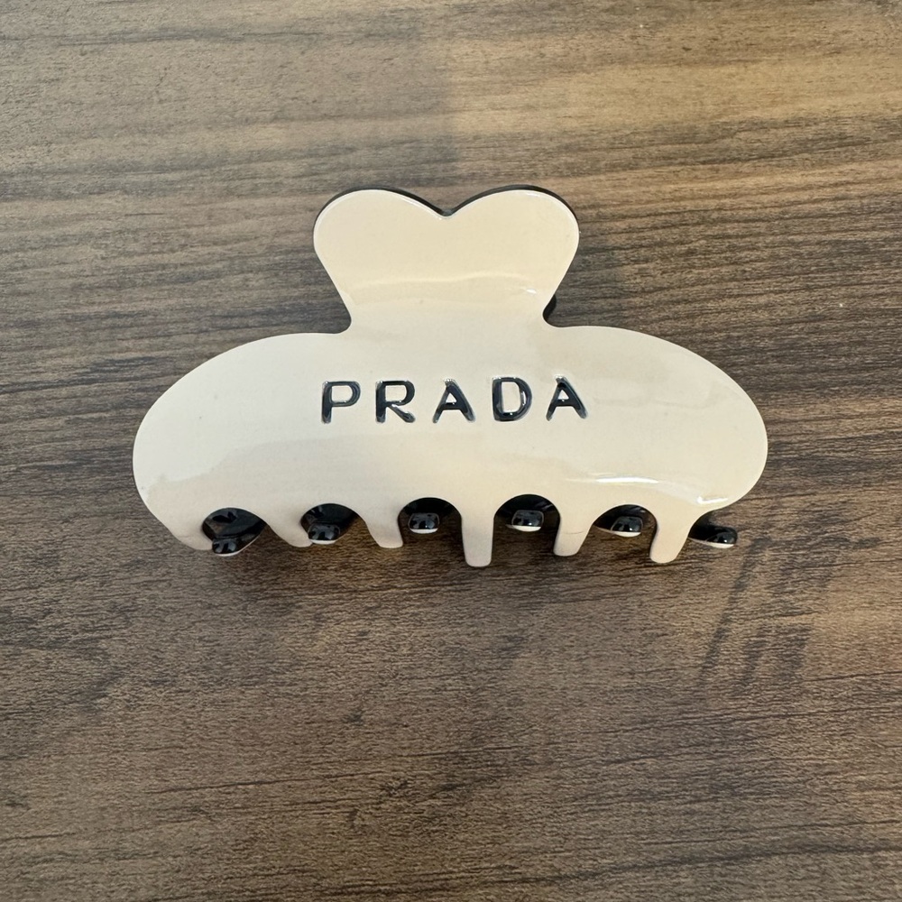💥SOLD NWT Hair Clip